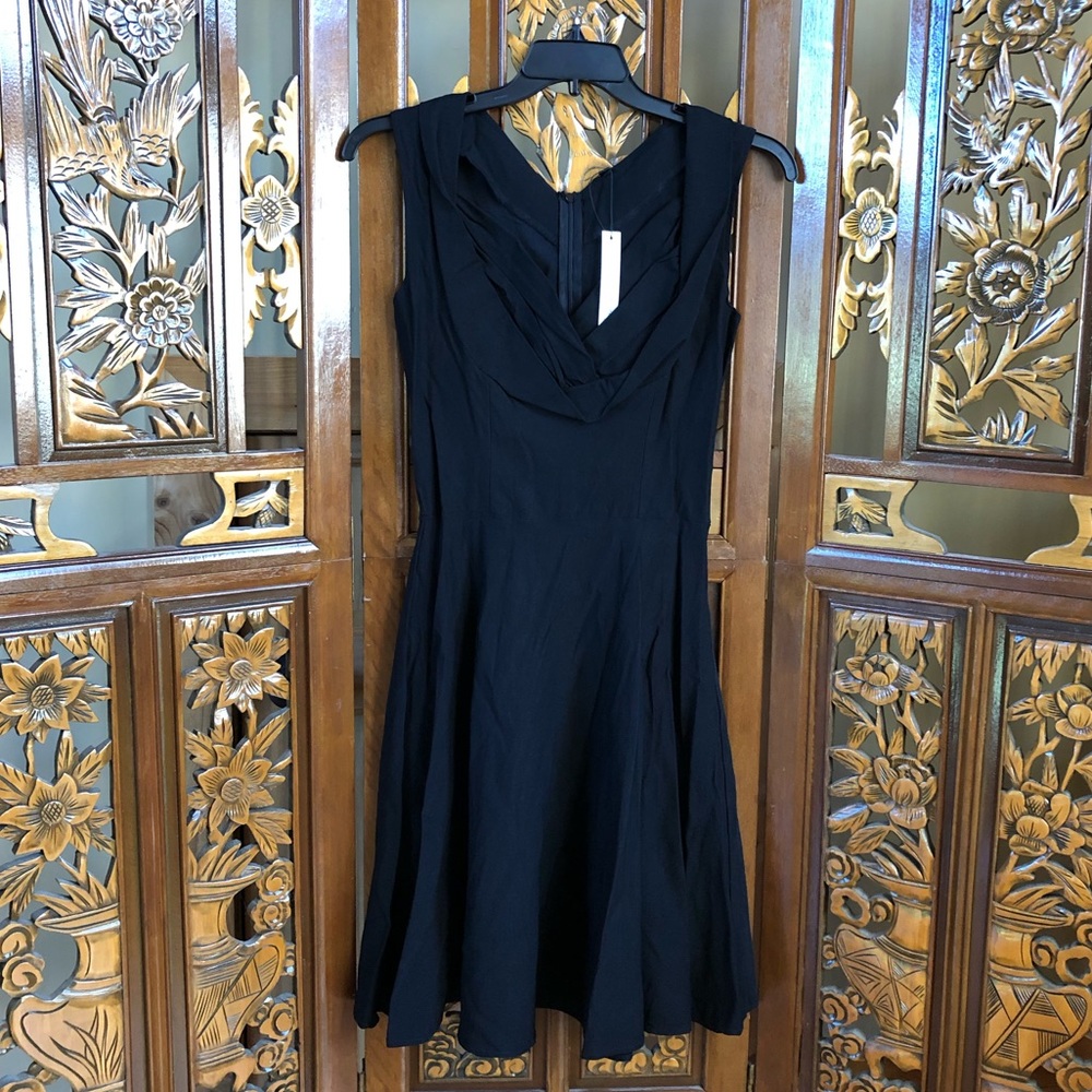 Angerella Black Pleated Sleeveless Dress Women Sz M V-Neck Zip Fit & Flare New